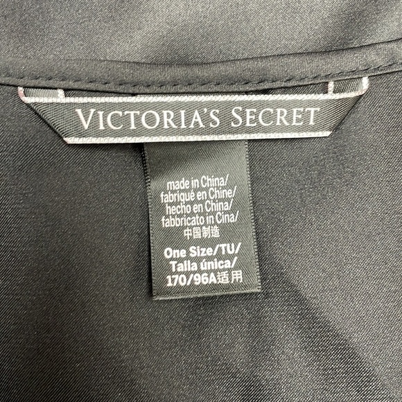 NWOT Victoria's Secret Satin Kimono Black Graphic Robe Loungewear Comfy OS - Picture 9 of 10